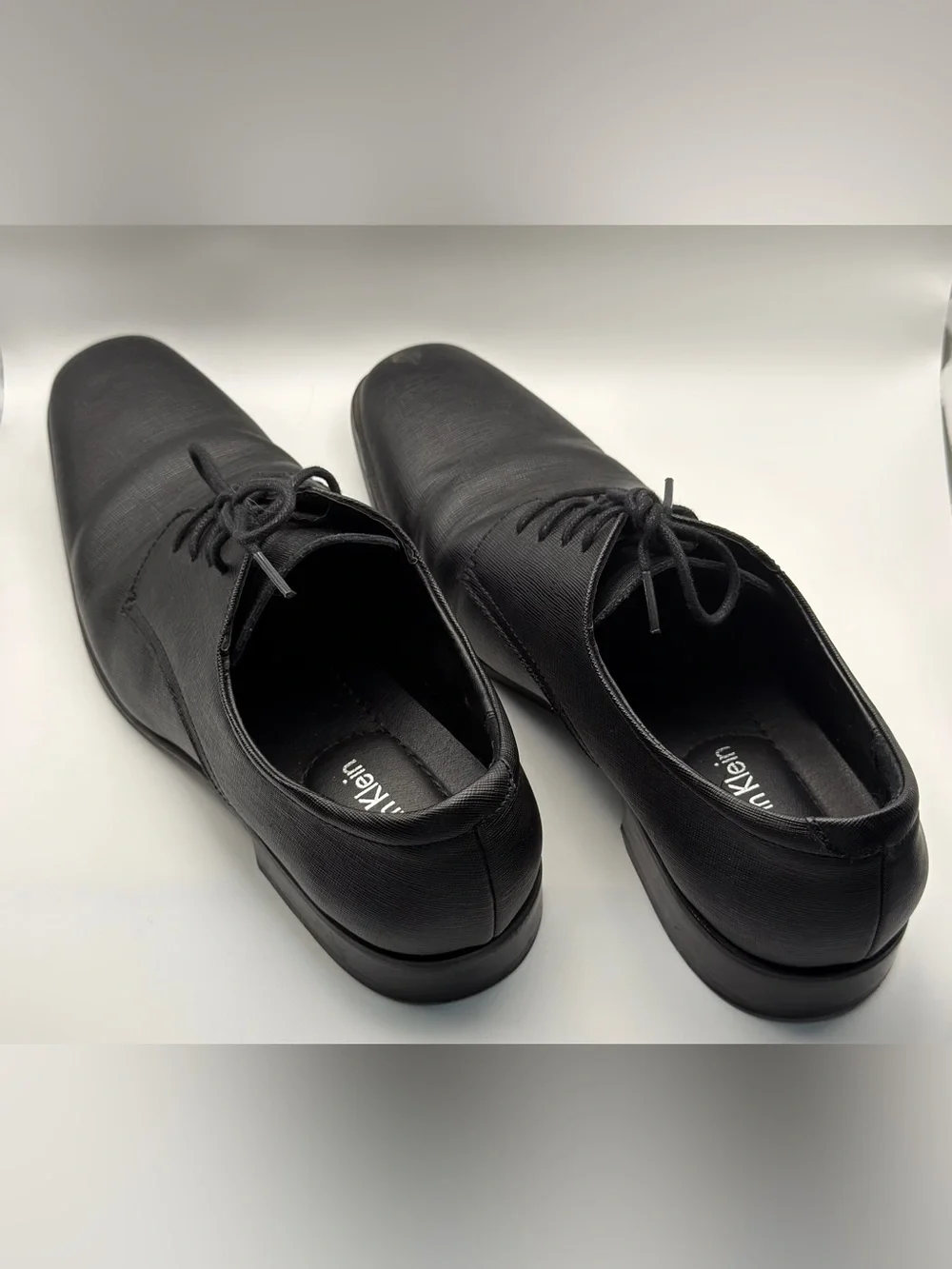 Calvin Klein Gunther Men’s 9.5D Black Leather Weave Emboss Oxford Shoes